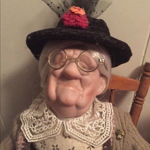 Meet your Posher, Liz